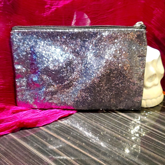 Makeup bag - Picture 2 of 3